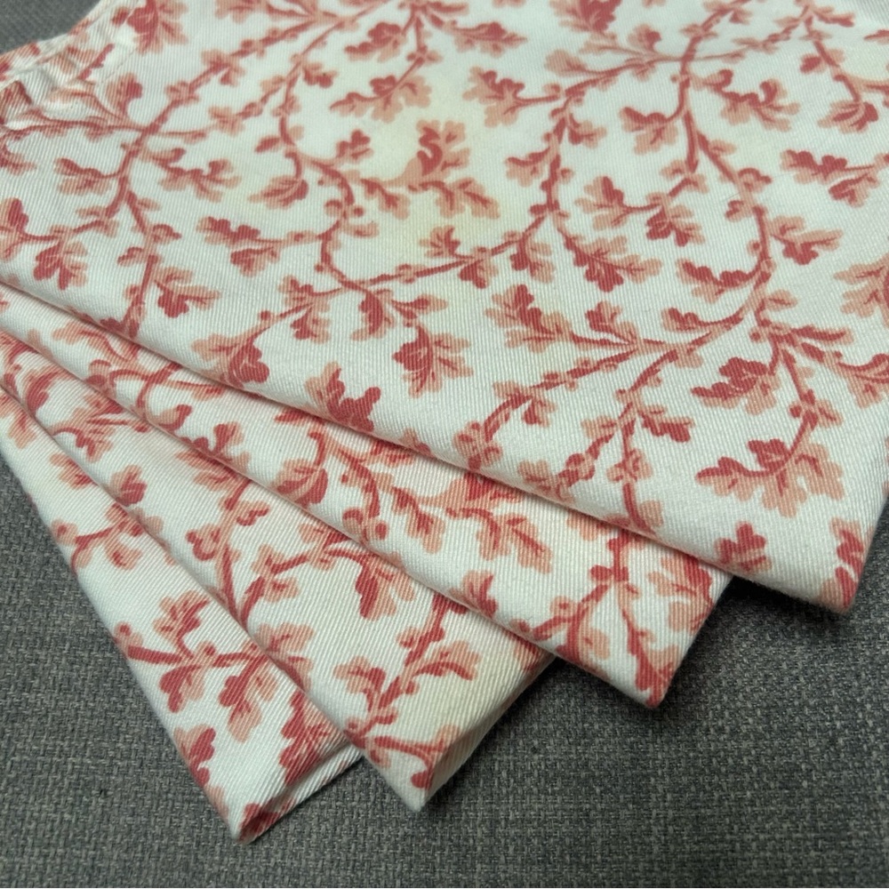 WAVERLY 4-pcs French Toile Style Soft Floral Patterned Dinner Napkins #1205259A
